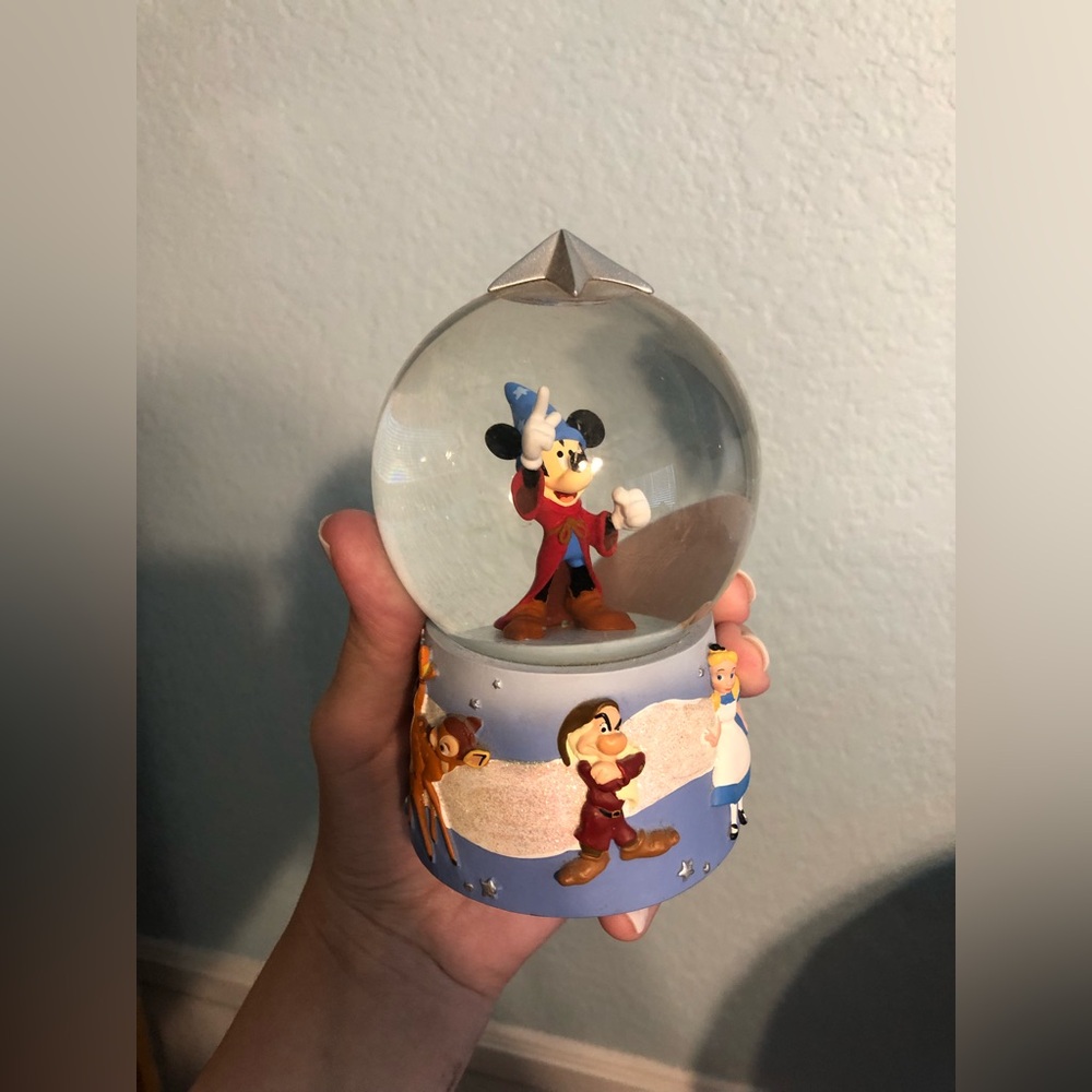 - Mickey Mouse Snow Globe